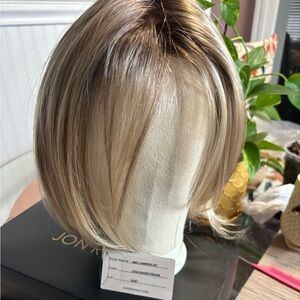 Jon Renau brand newShaded praline wig in style Cameron Lite 12FS8
